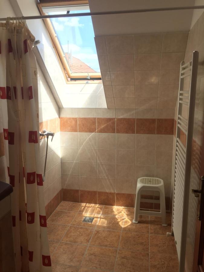 Hableany Etterem, Pizzeria Es Vendeghaz Bed & Breakfast Balatonmariafurdo Exterior photo